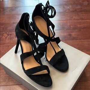 NIB Halston Jordan Black Suede Leather Cut Out Strappy Ankle Wrap Heels 10